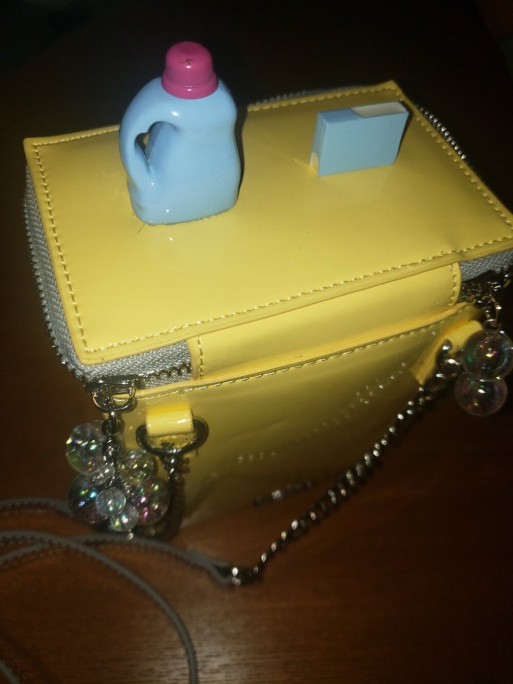 COLLECTIBLE Betsey Johnson Kitsch Spin Me Yellow Crossbody Washing Machine (NEW) - Picture 4 of 9